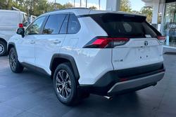 2022 Toyota
                RAV4 GXL