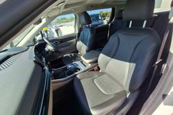 2024 Kia
                Carnival GT-Line HEV