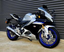 Yamaha YZF-R15M