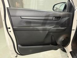 2019 Toyota
Hilux Workmate