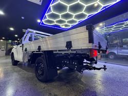 2019 Toyota
Hilux Workmate