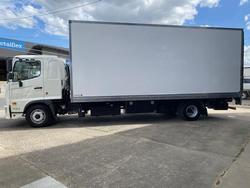 2025 Hino 500 Series FD1124 Auto White