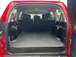 2017 Toyota
Landcruiser Prado GXL