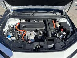 2025 Honda
Accord e:HEV RS