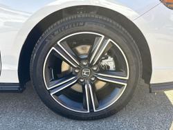 2025 Honda
Accord e:HEV RS