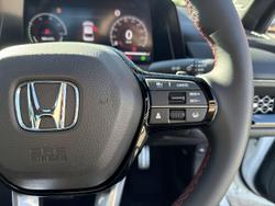 2025 Honda
Accord e:HEV RS