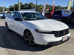 2025 Honda
Accord e:HEV RS