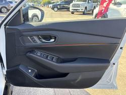 2025 Honda
Accord e:HEV RS