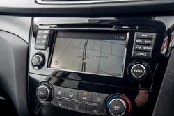 2017 Nissan
                QASHQAI ST-L