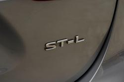 2017 Nissan
                QASHQAI ST-L