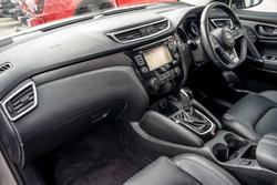 2017 Nissan
                QASHQAI ST-L