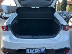 2024 Mazda
3 G20 Evolve