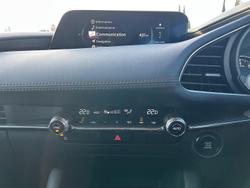 2024 Mazda
3 G20 Evolve
