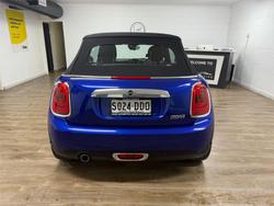 2018 MINI
Convertible Cooper