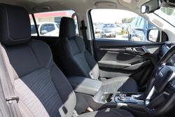 2024 Isuzu
MU-X LS-U