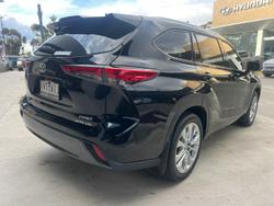 2022 Toyota Kluger Grande