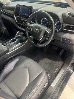 2022 Toyota Kluger Grande