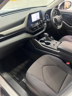 2023 Toyota Kluger GX