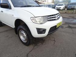 2009 Mitsubishi Triton GLX MN MY10 4X4 Dual Range White