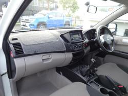 2009 Mitsubishi Triton GLX MN MY10 4X4 Dual Range White