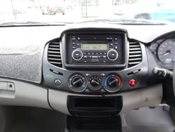2009 Mitsubishi Triton GLX MN MY10 4X4 Dual Range White