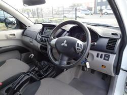 2009 Mitsubishi Triton GLX MN MY10 4X4 Dual Range White