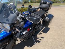 2015 Triumph TIGER 800 XCX Blue