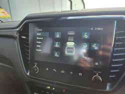 2025 Isuzu
D-MAX BLADE