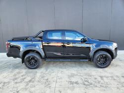 2025 Isuzu
D-MAX BLADE