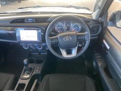 2024 Toyota
Hilux SR