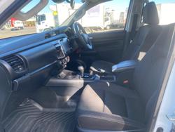 2024 Toyota
Hilux SR