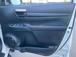 2024 Toyota
Hilux SR