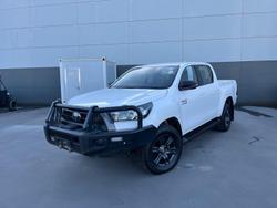 2024 Toyota
Hilux SR