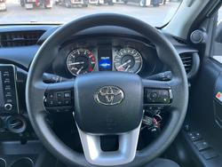 2024 Toyota
Hilux SR