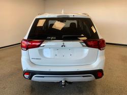 2019 MITSUBISHI
OUTLANDER ES ADAS 5 SEAT 2WD