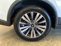 2019 MITSUBISHI
OUTLANDER ES ADAS 5 SEAT 2WD
