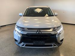 2019 MITSUBISHI
OUTLANDER ES ADAS 5 SEAT 2WD