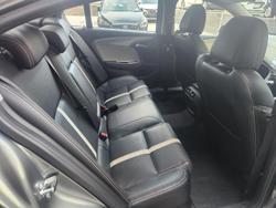 2015 Holden
Calais