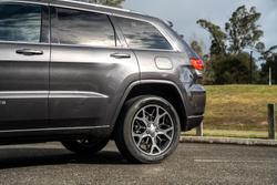 2018 Jeep
Grand Cherokee 25th Anniversary