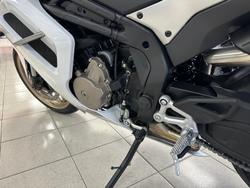 2025 CFMOTO 500 SR Voom SR White