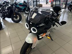 2025 CFMOTO 500 SR Voom SR White