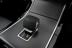2024 Land Rover Range Rover Velar P250 Dynamic SE L560 MY25 AWD Santorini Black
