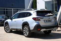 2025 Subaru Outback AWD Touring