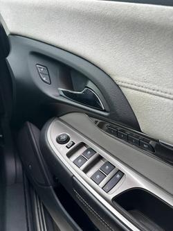 2014 Holden
Calais V