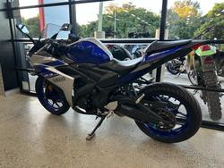2015 Yamaha YZF-R3 BLUE