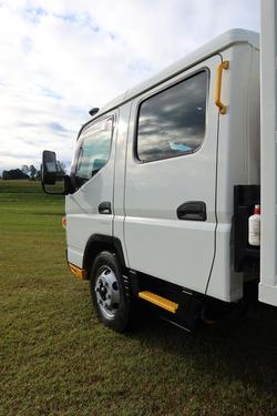 2017 Fuso
Canter Fe 815 Crew Cab Amt Auto