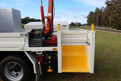 2017 Fuso
Canter Fe 815 Crew Cab Amt Auto