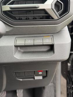 2025 Renault Duster Techno X1311 MY25 4x2 Pearlescent Black