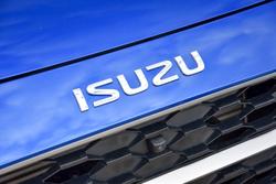 2025 Isuzu
MU-X LS-T