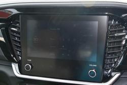 2025 Isuzu
MU-X LS-T